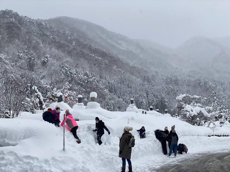 Way Shirakawago - Private, Free Parking And Newly Opened 2022 Way Shirakawago Apartment Екстериор снимка